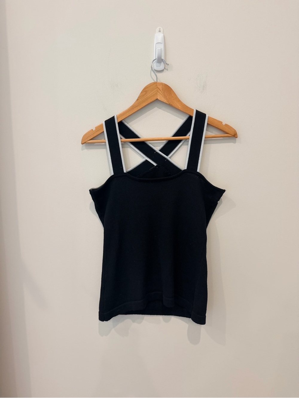 Commense Black Crisscross Trim Camisole Top Medium preppy - Picture 3 of 11